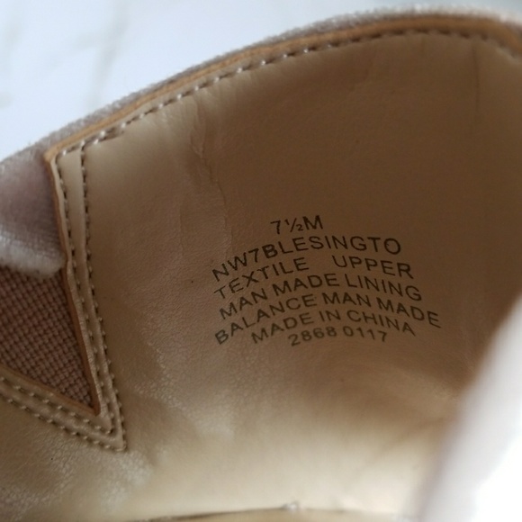 🎉HP🎉 Nine West Velvet Wrap Sandals - Picture 4 of 6